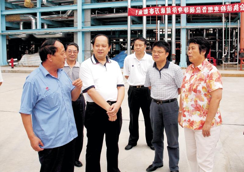 2008年9月10日，湖北省人大常委副主任蒋大国来公司，对公司《云顶集团》实施情况进行检查